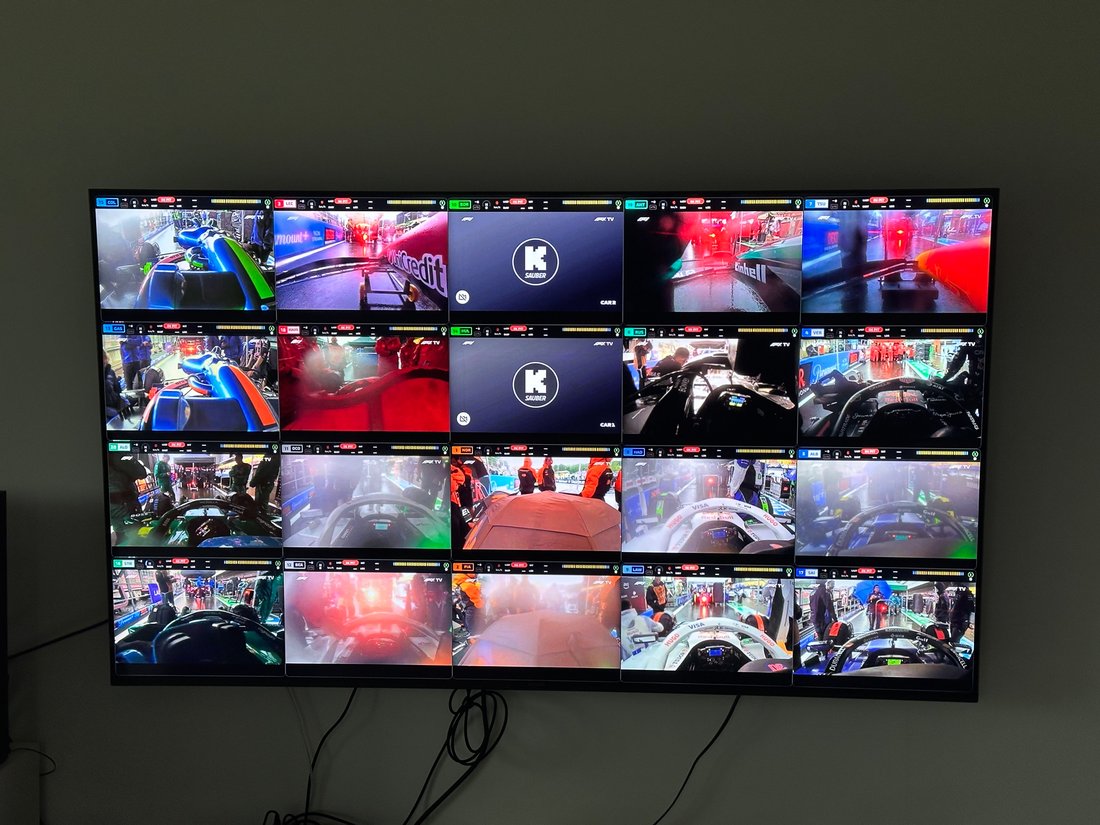 Jas's viewing setup