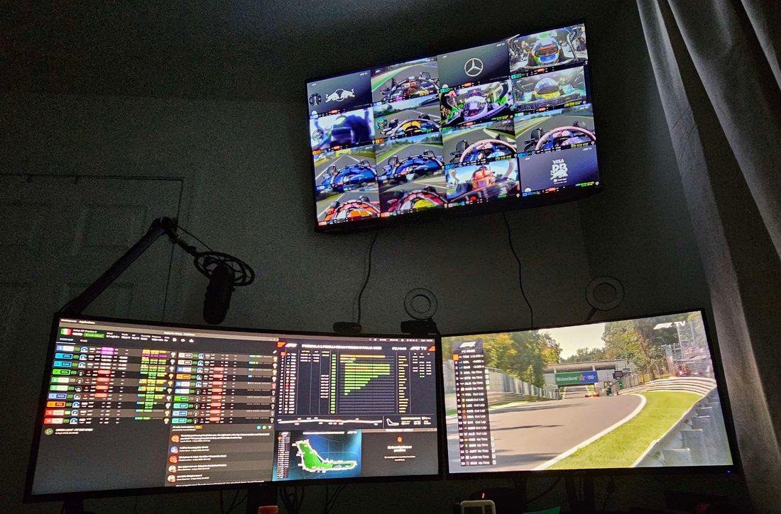 JustAverageMatt🍌's viewing setup