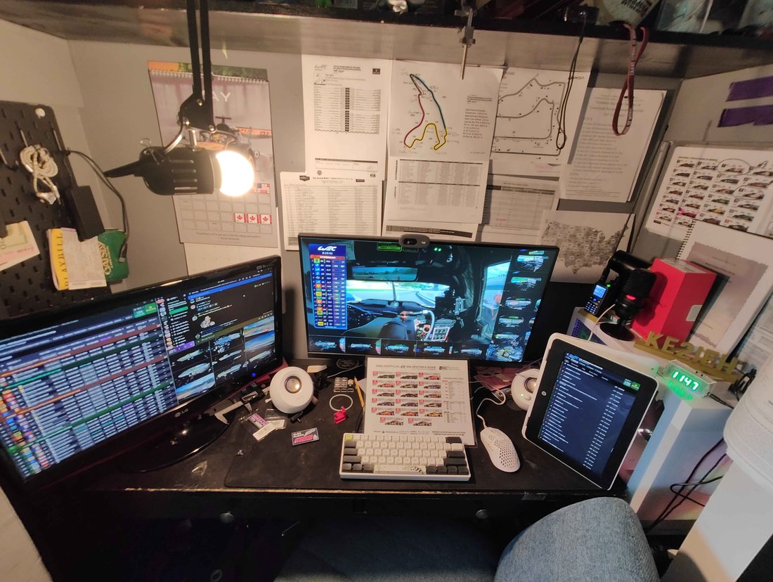 Salty SpaceAce11's viewing setup