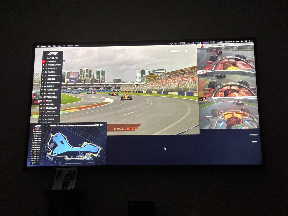 SisterFister's viewing setup