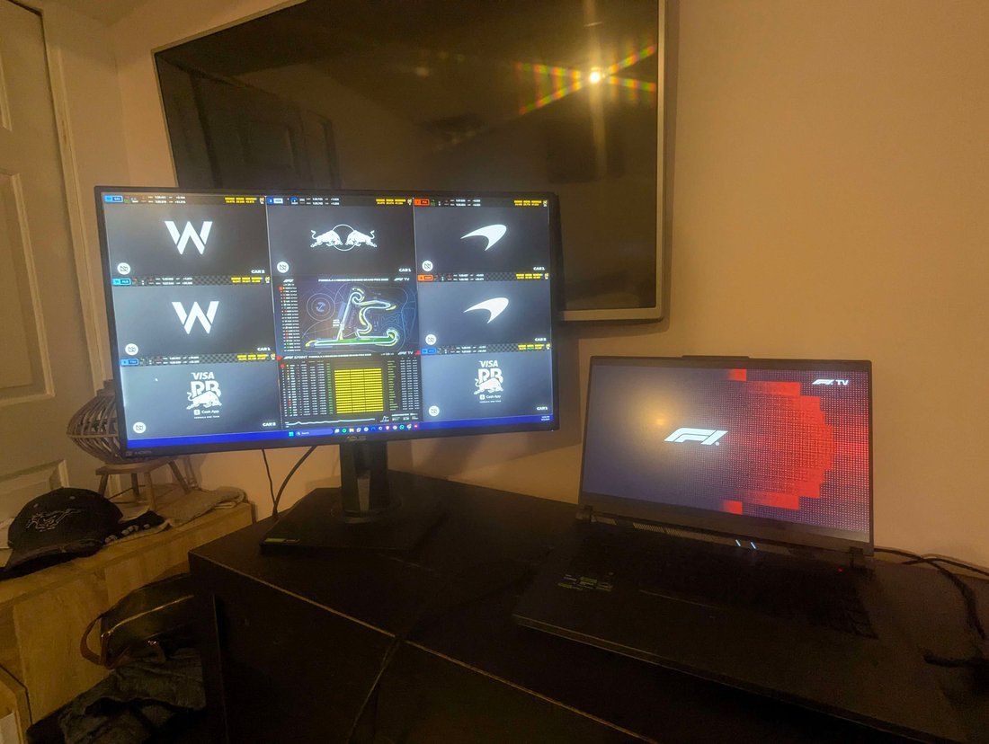 𝕊𝕝𝕚𝕡's viewing setup