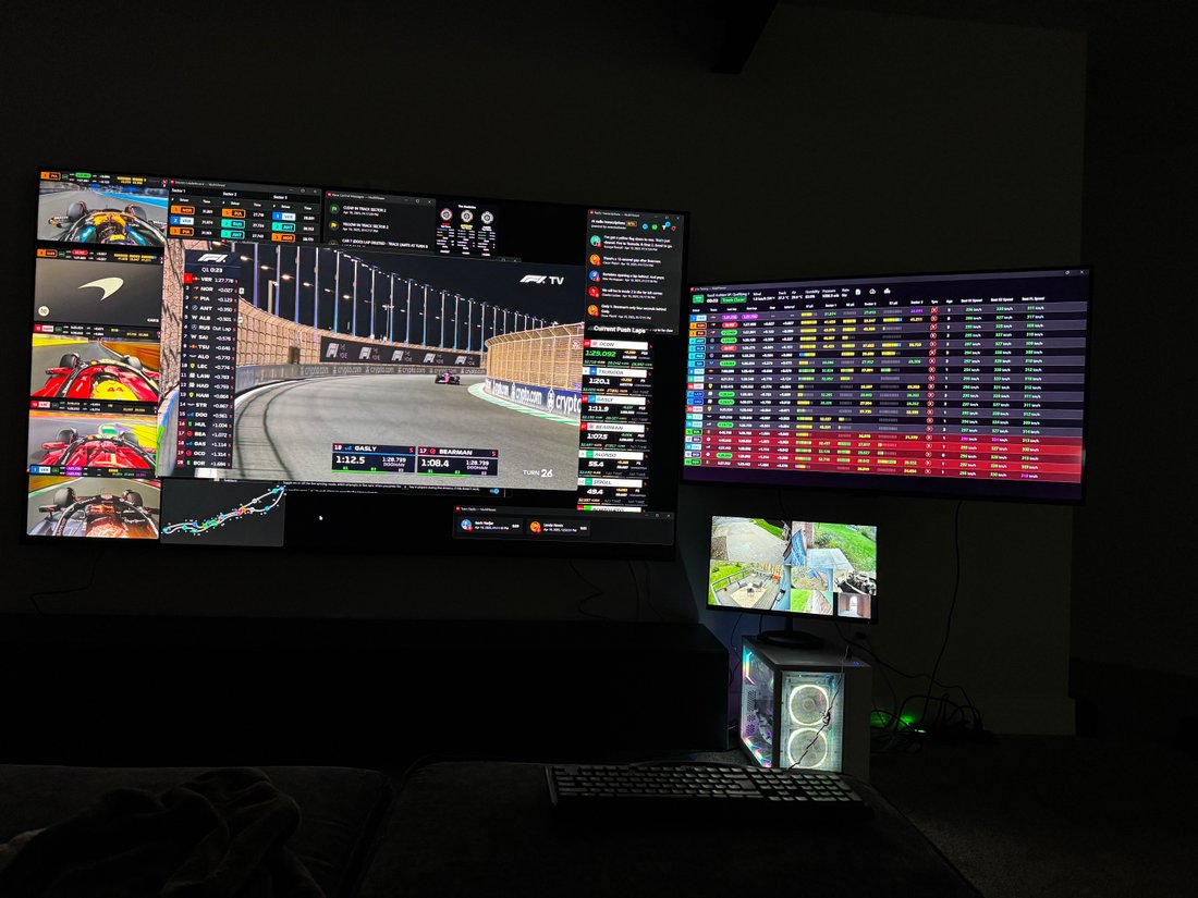 UnknownUser's viewing setup